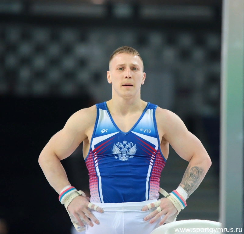 «Аблязин опять "сломался", снова травма плеча. На Кубке России его не будет. На прошлой неделе он надорвал мышцу на тренировке.  Сейчас Денис общается с хирургом, который его оперировал, после консультаций станет понятно, что делать дальше.

Дениса уже не раз оперировали, он очень расстроен случившимся. Аблязин был очень настроен выступать в Новосибирске».