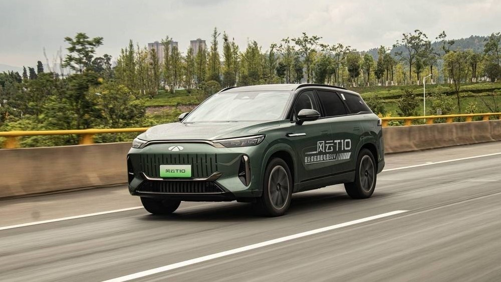 Гибридный кроссовер Chery Fulwin T10