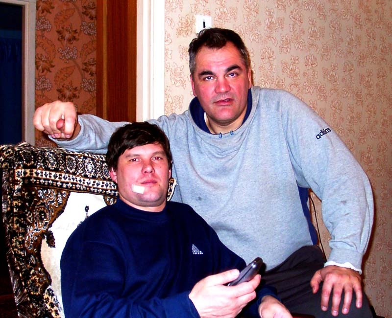Слева Игорь Серов, справа ваш покорный слуга. Фото из архива автора.