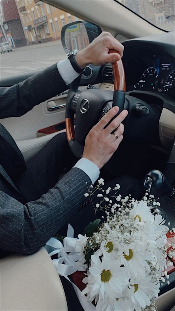 У Lexus дизайнерское оформление, стиль и легендарное качество.