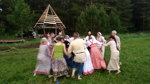 Родовое поселение Жива - хоровод на празднике Купала