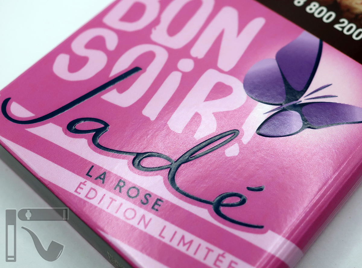Сигареты Jade La Rose Edition Limitee. Фото: © канал "Уголок Курильщика"