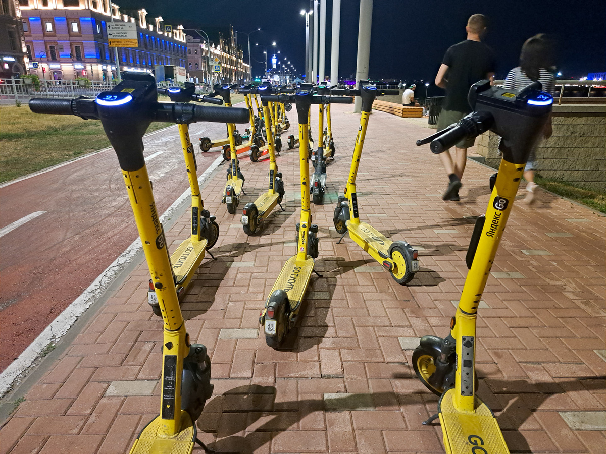 Жертвы происшествий с самокатами в Екатеринбурге исчисляются десятками.  Фото: ФедералПресс / Вера Романескул