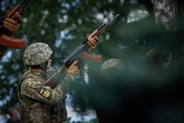 В Харьковской области военнослужащие ВСУ стали стрелять друг по другу. Фото: Официальный сайт президента Украины