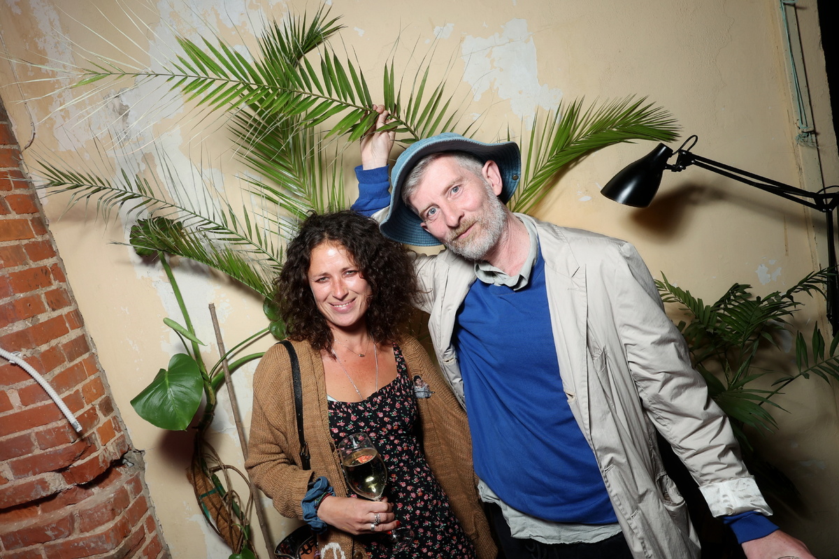      None Геннадий Авраменко