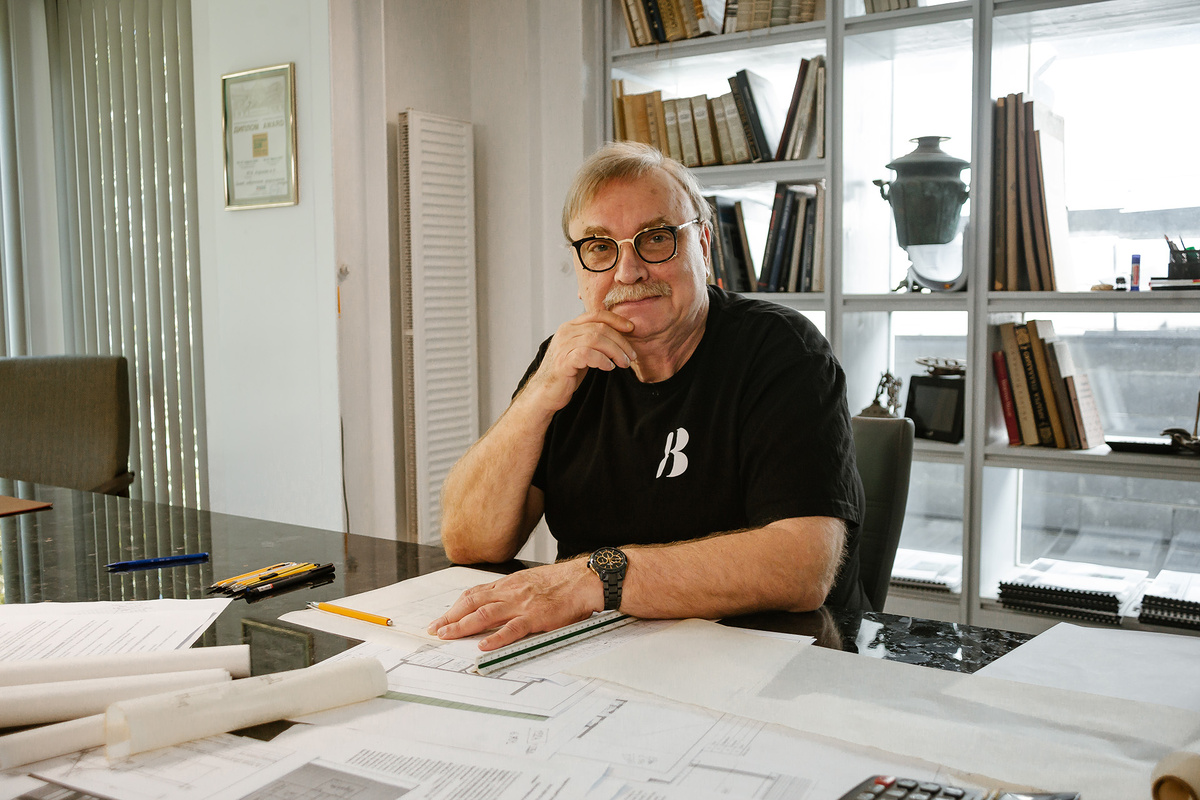    Олег Карлсон