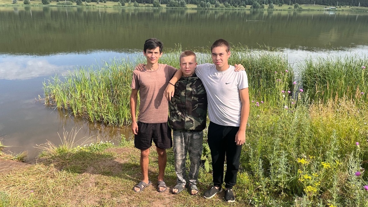 Соцсети.