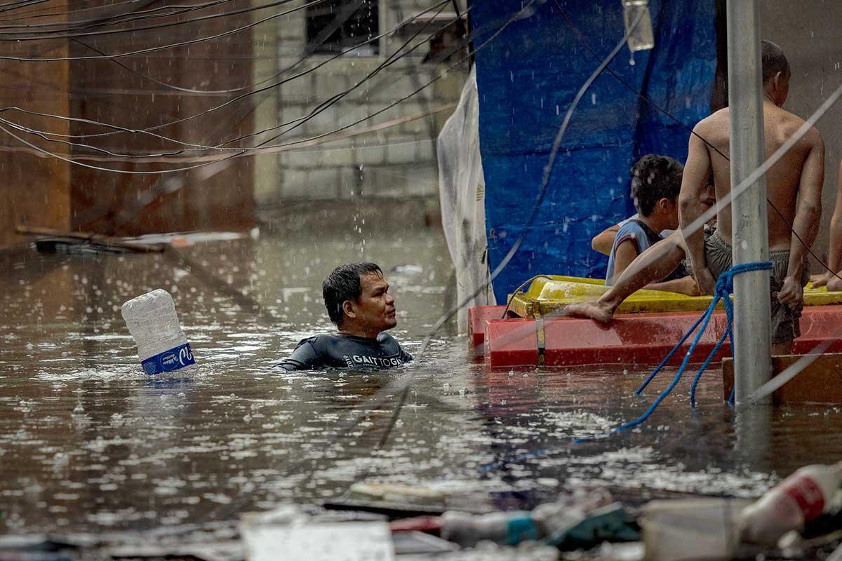 Ezra Acayan / Getty Images📷Последствия тайфуна «Гаеми», Филиппины, 25 июля 2024