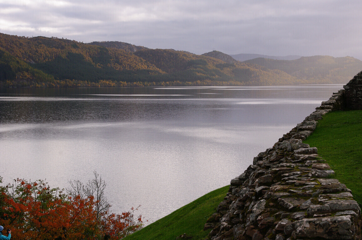 Шотландия лохнесское озеро. Озеро лохнесс в шотландии. Шотландия лохнесское озеро. Озеро лох-несс в шотландии. Озера шотландии несс.