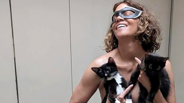 Instagram* (@halleberry); Корпорация Meta (владелец Facebook, Instagram, WhatsApp и Threads) признана экстремистской и запрещена в России