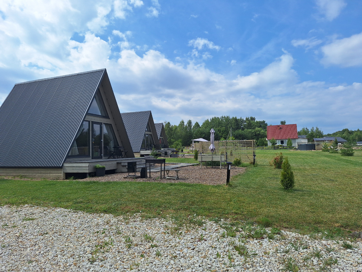 Комфортный семейный отдых на юге Московской области. Аренда домиков A-Frame. Глэмпинг 