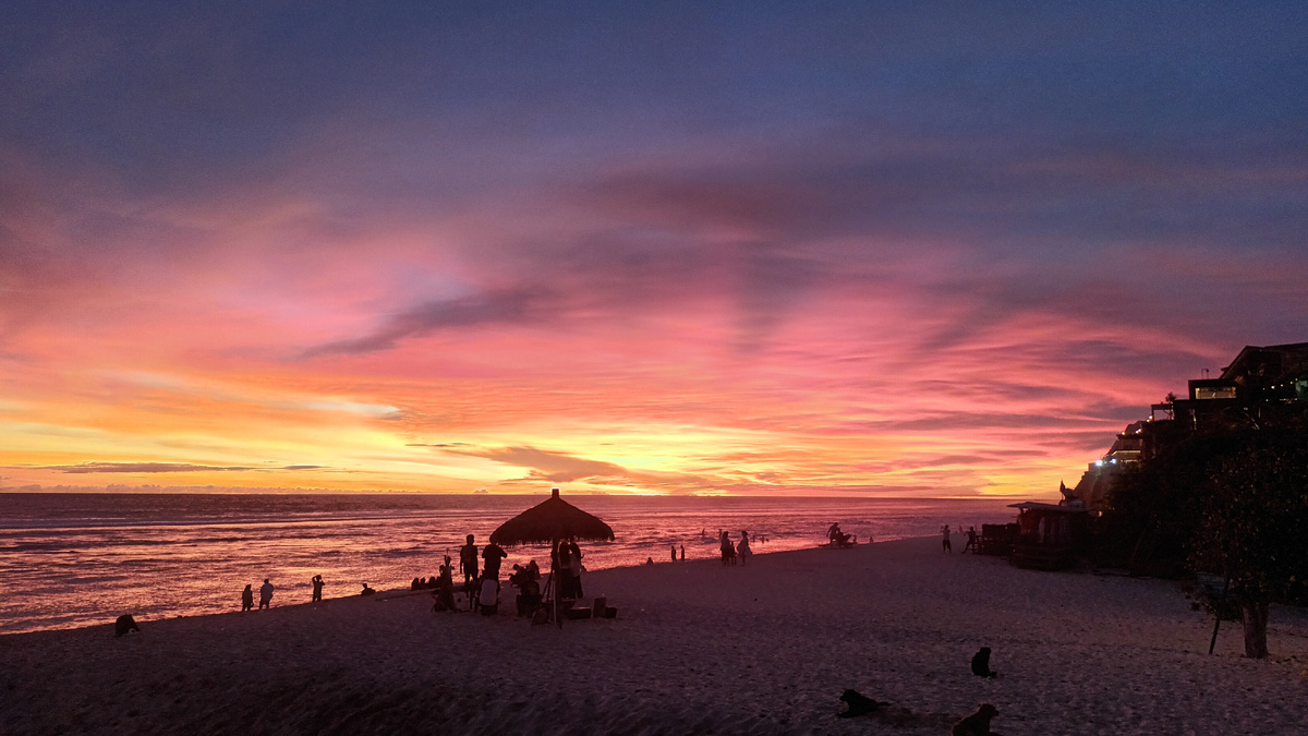 Невероятно красивый закат. Bali Selatan (южная часть острова). Фото из личного архива