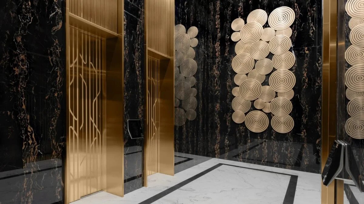 Холл с лифтами в ЖК PRIME PARK 