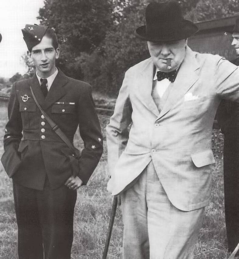 Петр II Карагеоргиевич  и Уинстон Черчиль, 4 июля 1941 г.. 