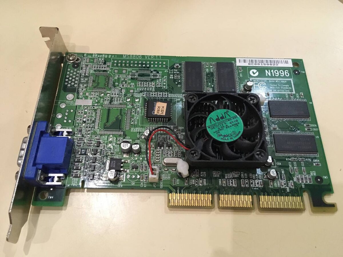 nVidia Riva TNT2 Pro 32 МБ (взято с https://www.ixbt.com/live/3dv/retro-obzor-videokarta-nvidia-rivatnt2-32-mb-pamyat-kuler-drayvera.html)