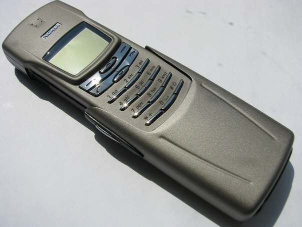 Nokia 8910 - первая версия. Дорого, богато! 