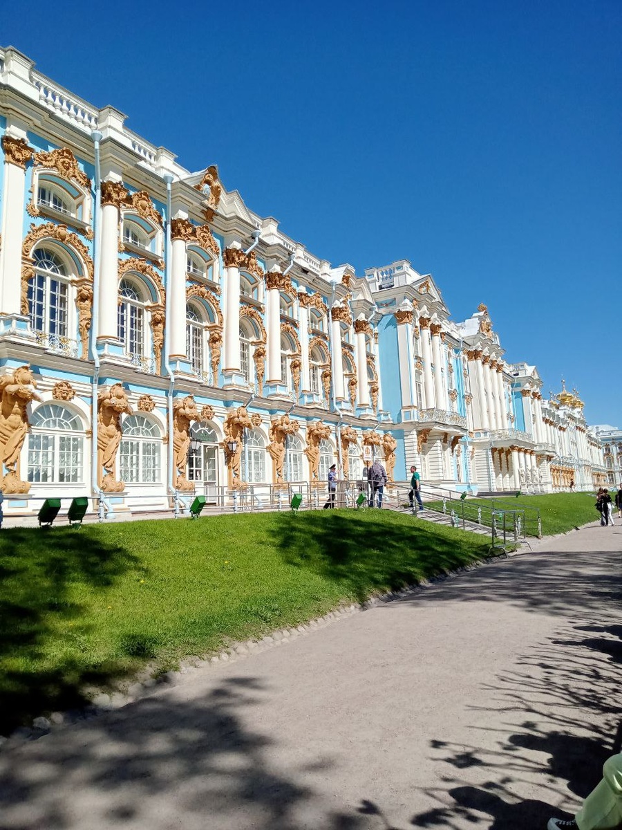 Как дворец прекрасен!