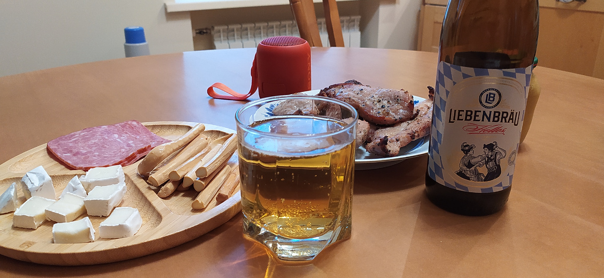 LIEBENBRAU, переводится как - любовь зла, полюбишь и ...