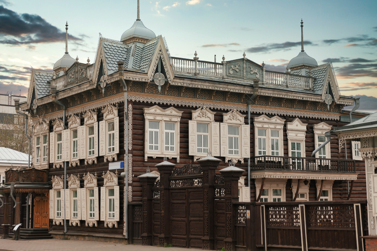 © Skreidzeleu/ Shutterstock 