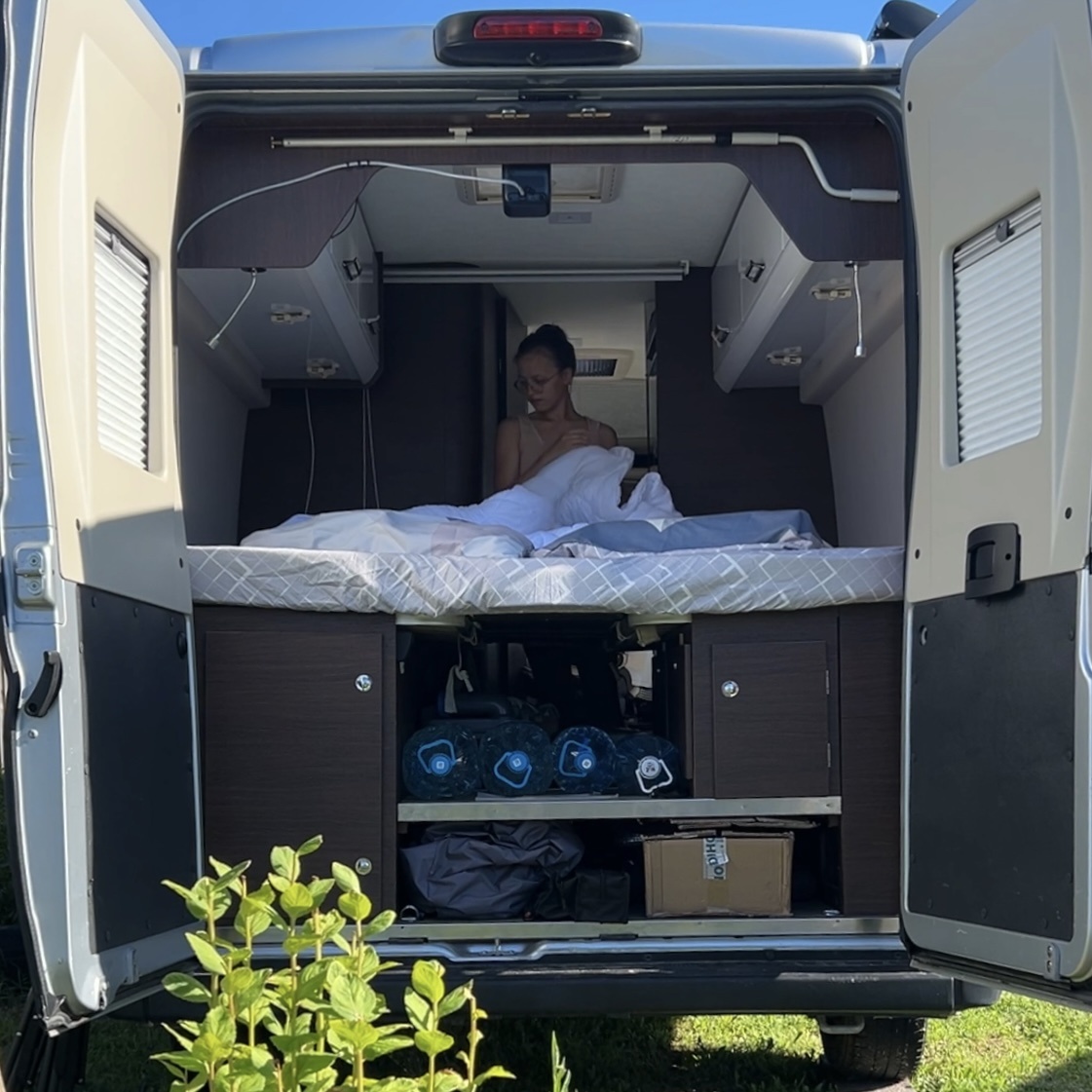 Застилаю постельное белье 