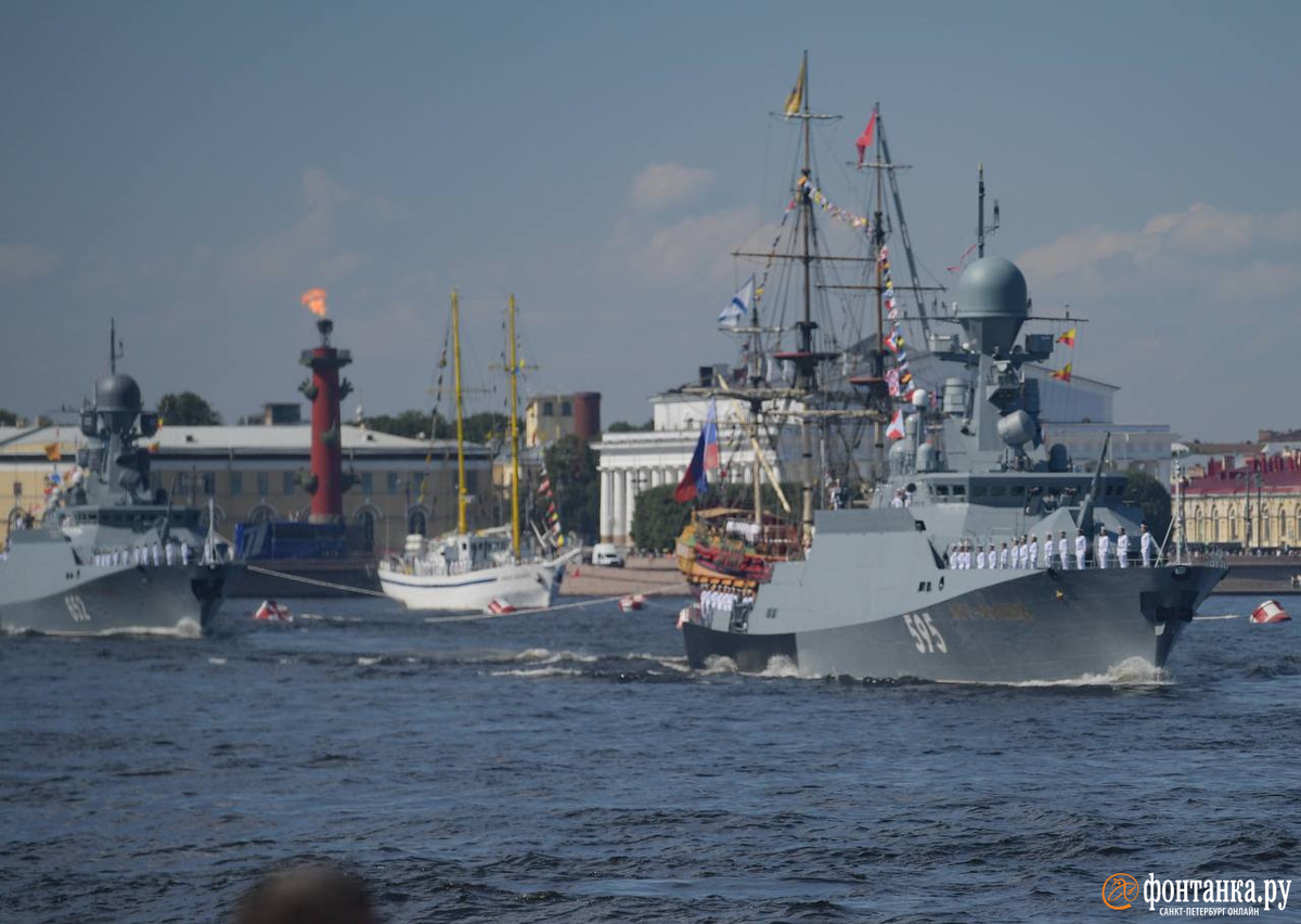 Где проходит парад вмф в санкт петербурге