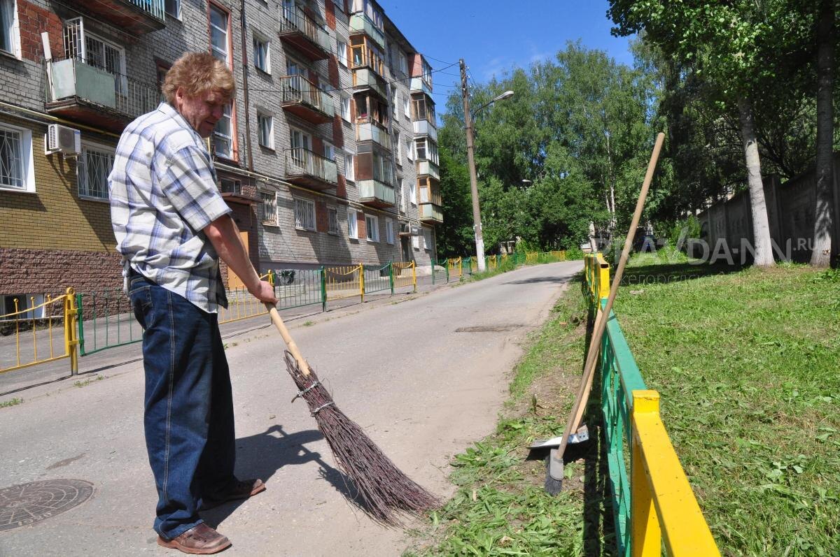    Самыми дефицитными специалистами стали дворники