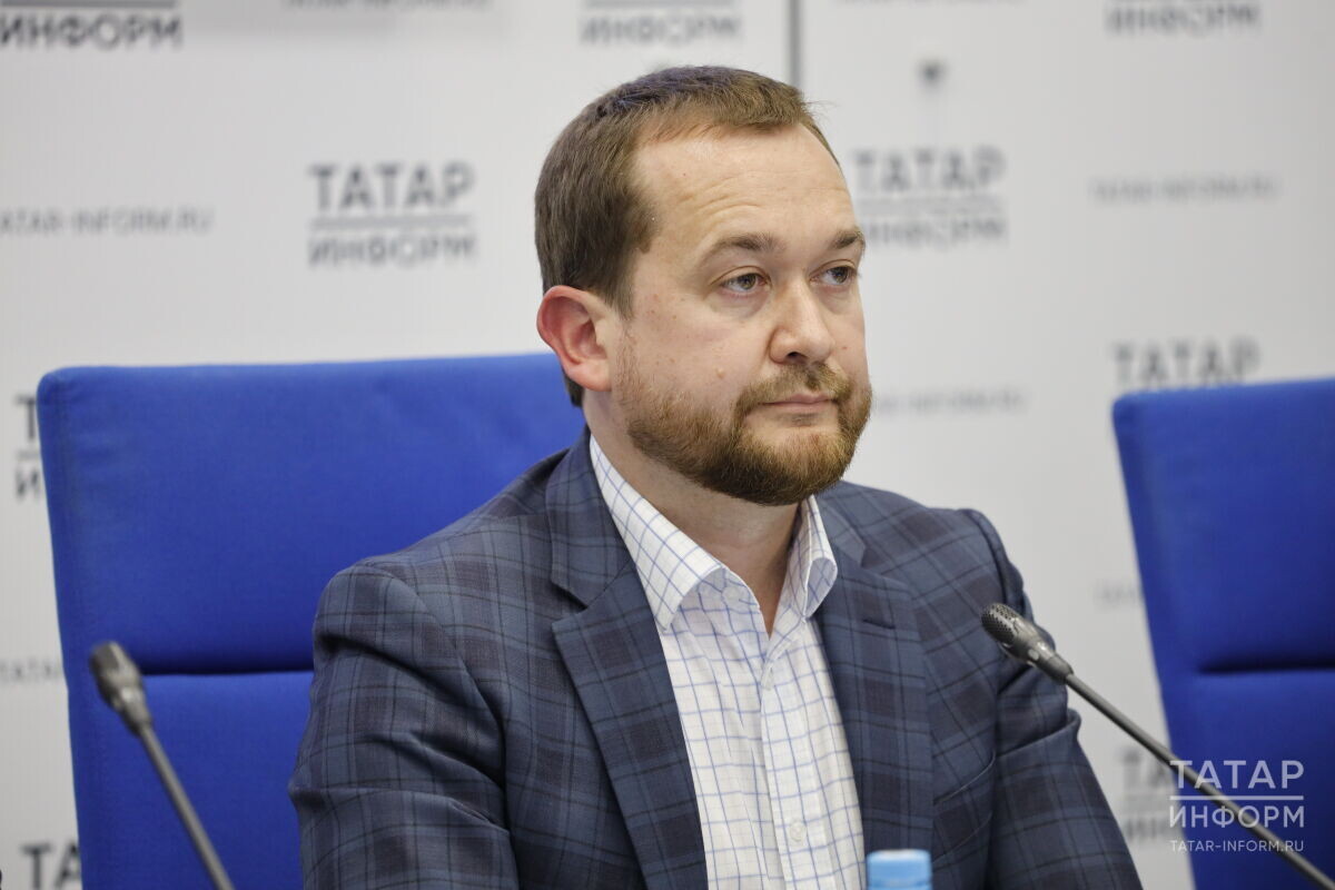 ​Руслан Халиуллин: «Сейчас мы занимаемся формированием рынка, потому что инвестировать можно по-разному. Можно через акции, есть прямые инвестиции». Фото: © Рамиль Гали / «Татар-информ»