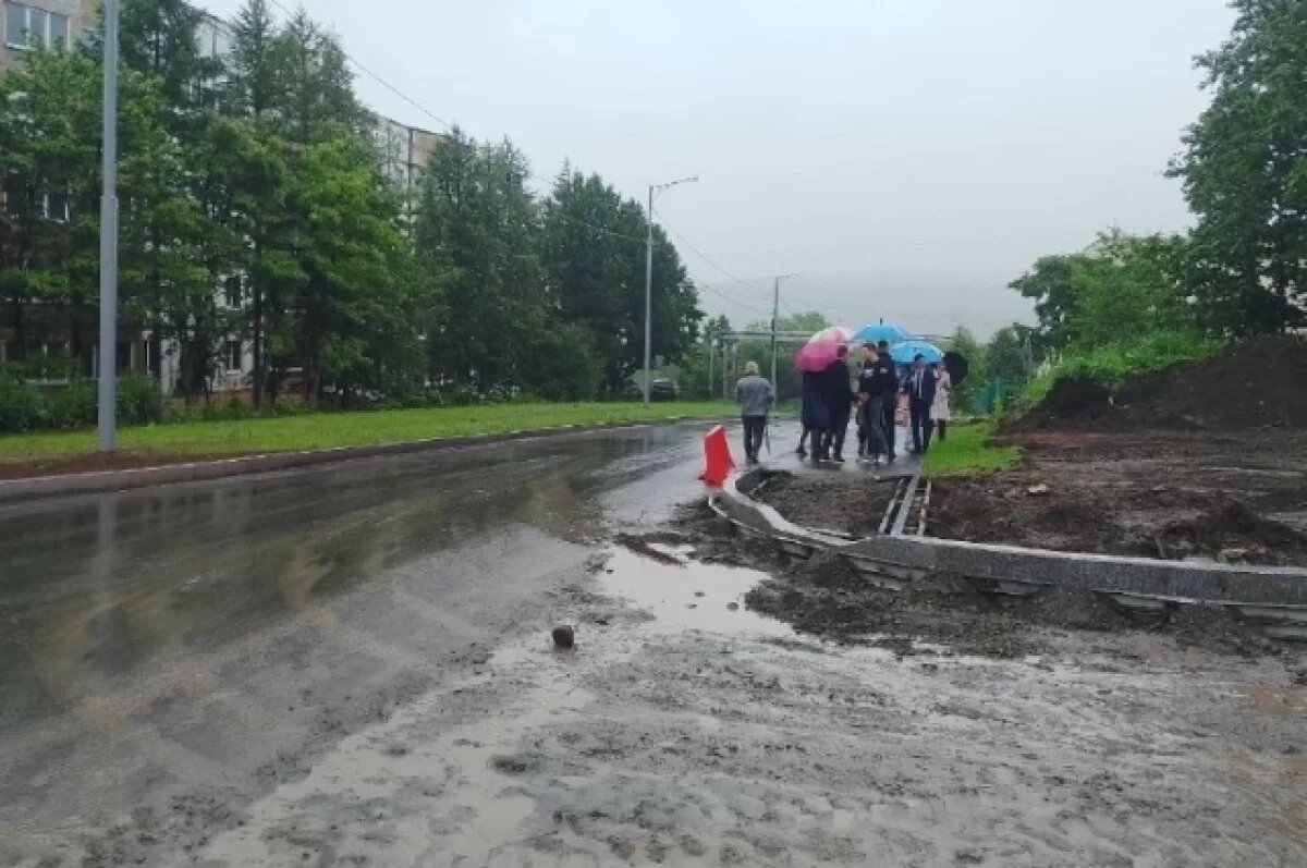    В столице Камчатки дорогу у станции переливания крови сдадут до конца лета