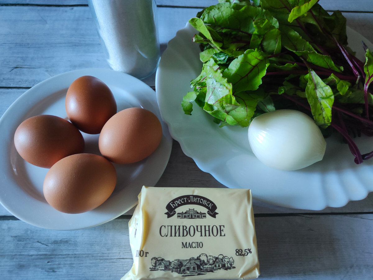 Для жарки обычно рекомендуют использовать  топлёное масло, но, поскольку у меня такого нет, я взяла просто качественное сливочное 👌