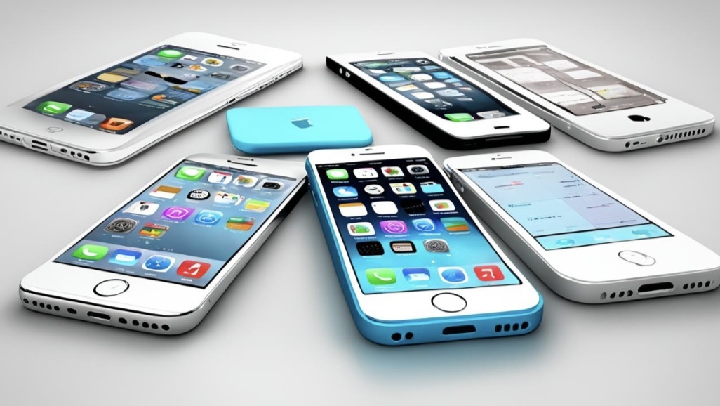 Изобразите знаковые функции, такие как кнопка «Домой» и сенсорный экран, в каждой версии iPhone. Используйте тонкие детали, которые демонстрируют новаторство и дальновидность команды дизайнеров Apple.