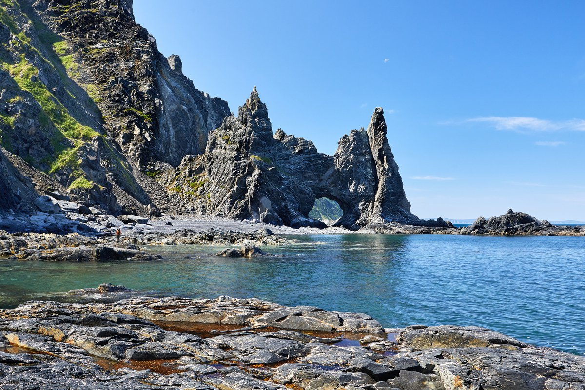 Архипелаг шантарские острова. Остров феклистова шантарские острова. Тур на шантары. Шантарские острова хабаровский край. Катамаран шантарские острова.