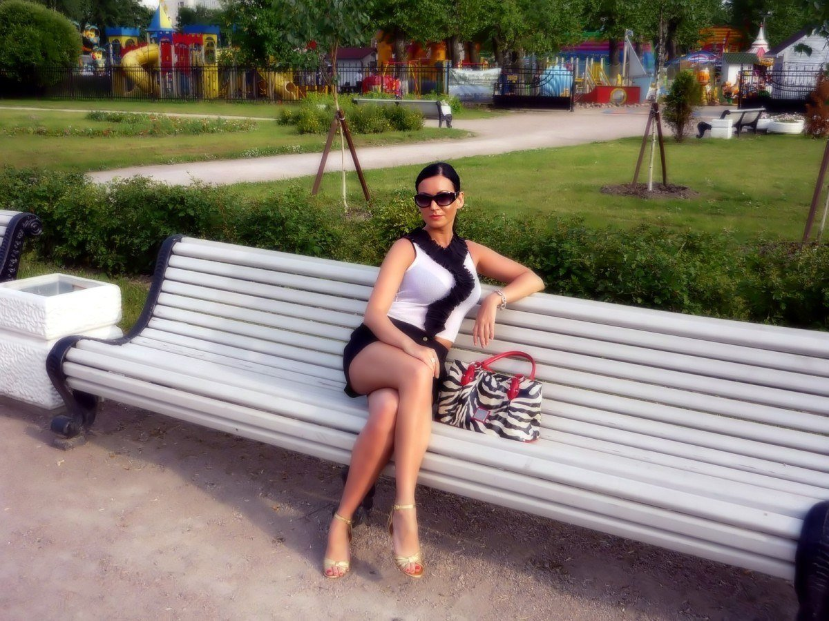 Фото из сети. Брюнетка. 