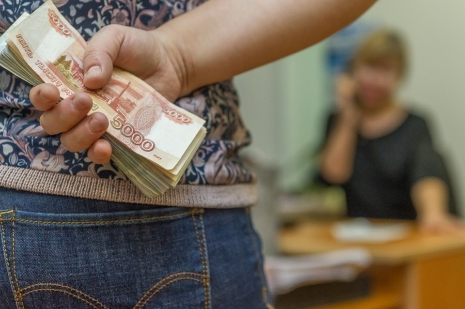    Незаконное обогащение подвело под суд Олег ЗОЛОТО