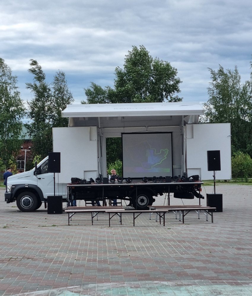    В Югре появился первый клуб на колесах