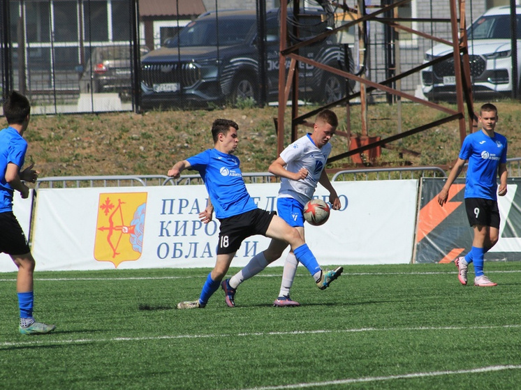     Фото: ФК «Факел» (Киров).