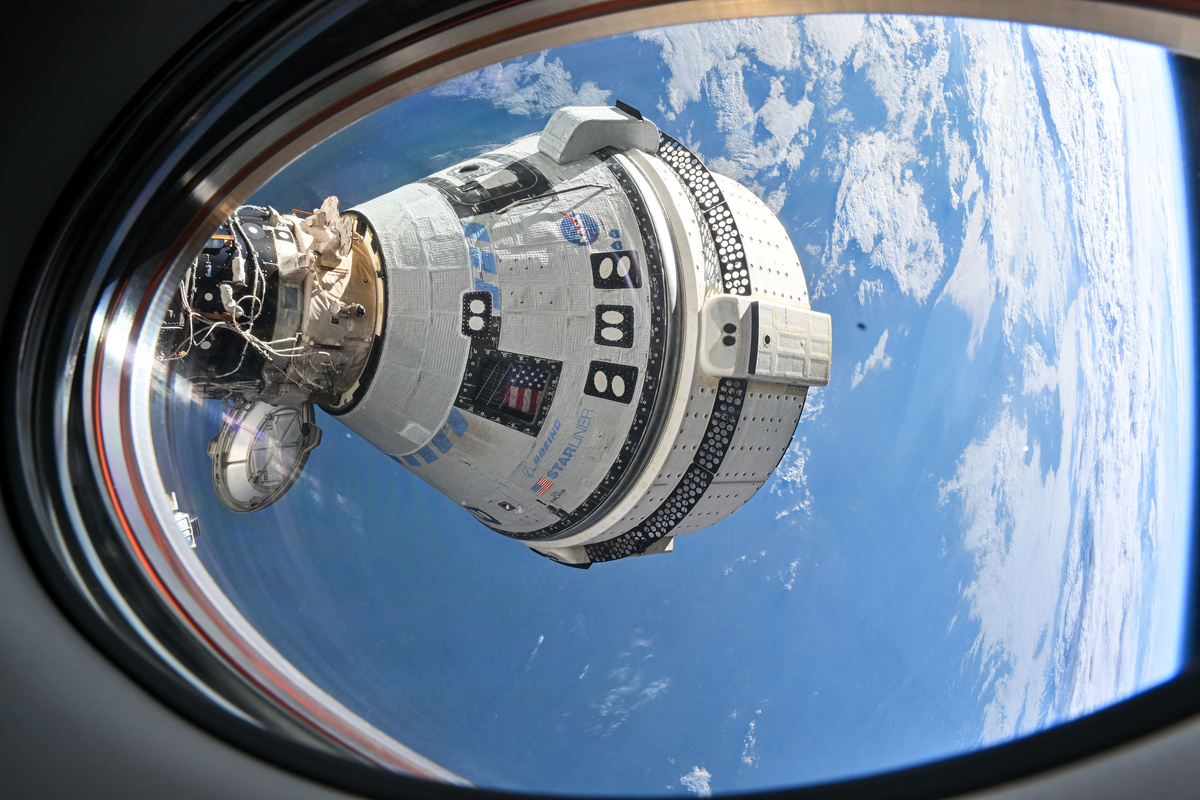 Состыкованный с МКС «Старлайнер», снимок сделан 3 июля. Credit: NASA. 