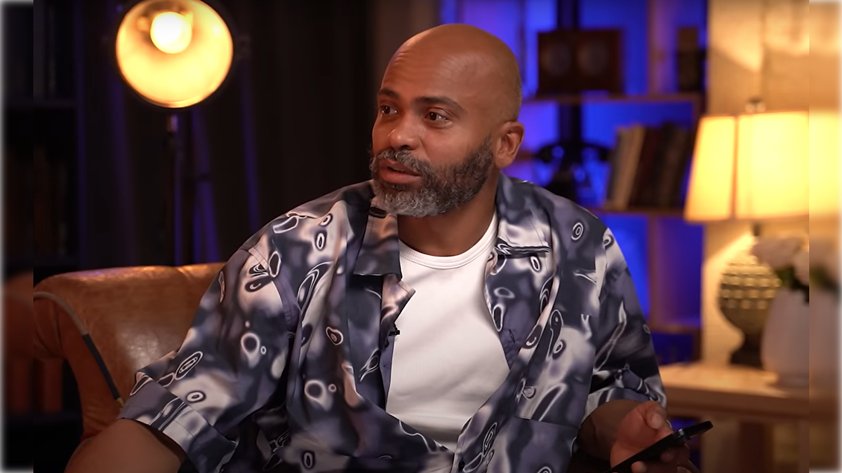 Кадр видео youtube-канала Екатерины Мягковой