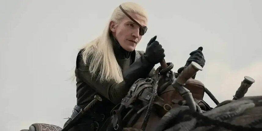    Юэн Митчелл в роли Эймонда Таргариена.corTesiA