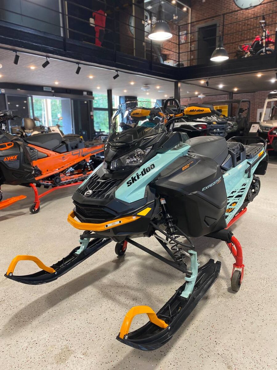 SKI-DOO EXPEDITION XTREME 850 E-TEC 2024