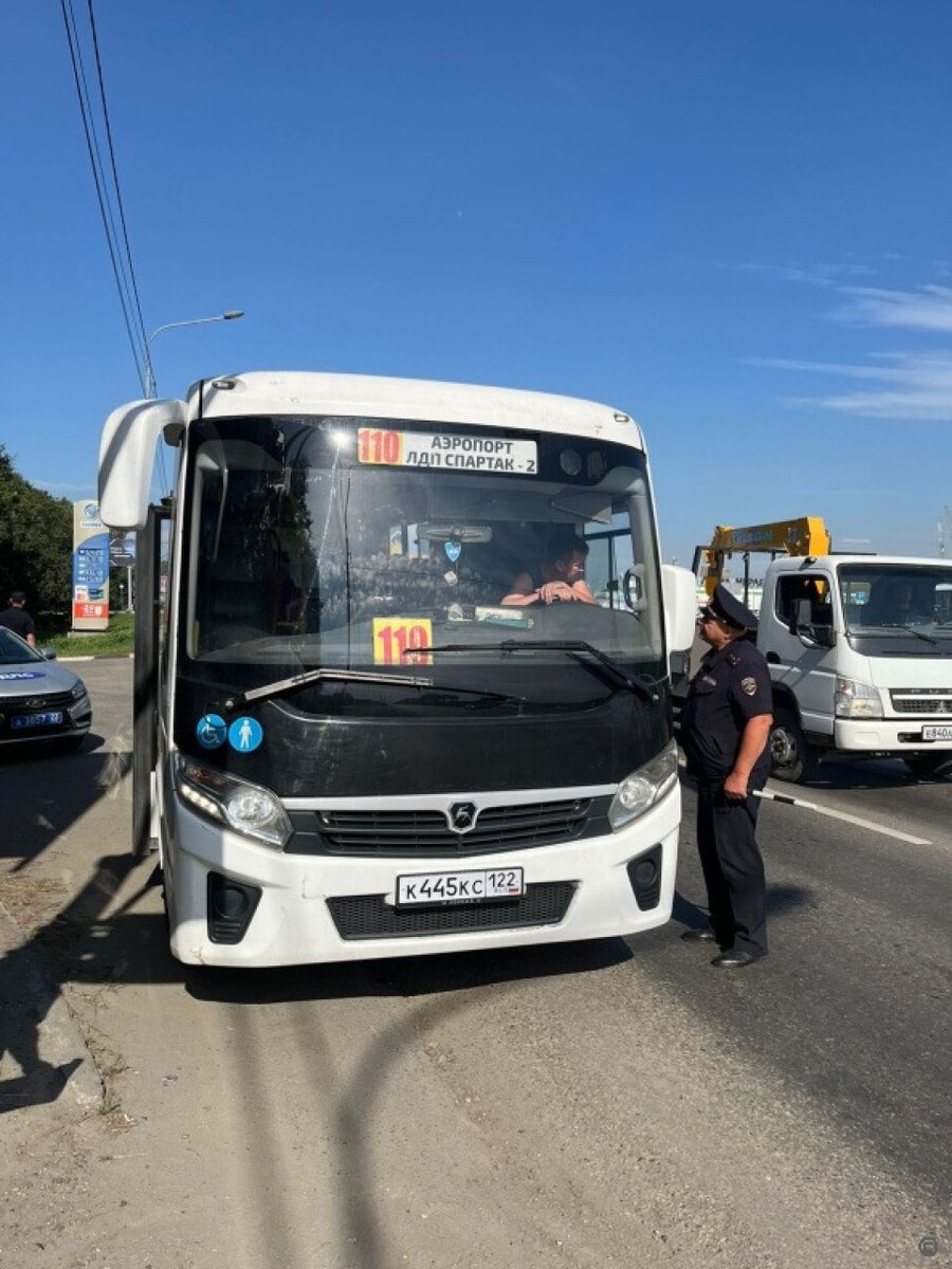    Проверка в автобусах в Барнауле. Источник: barnaul.org