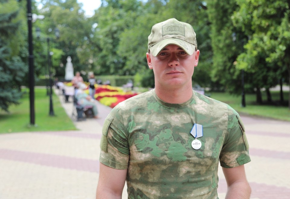    Виктор Литовченко скоро вернется на передовую и призывает других мужчин последовать его примеру и пойти на СВО. с сайта мэрии Воронежа.