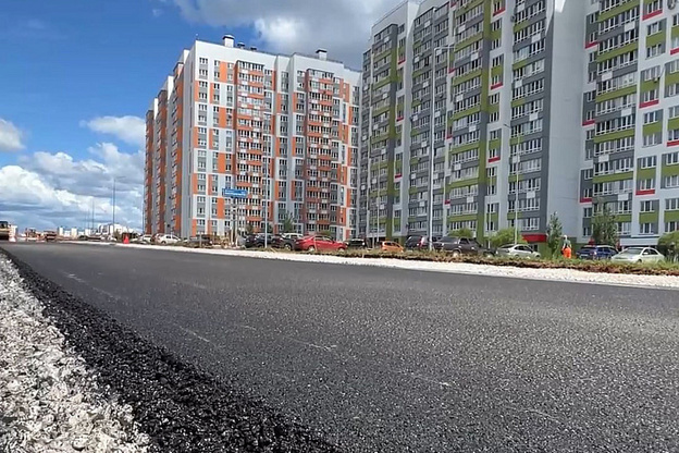    На Чистопрудненской укладывают асфальт