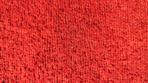 Красное платье спицами. Промежуточный этап. Вязание из букле и ириса