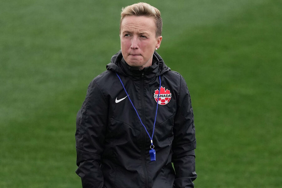 отстраненный тренер сборной Канады