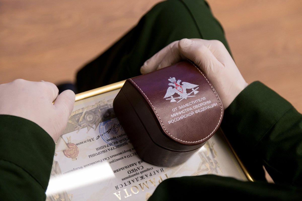 Вот вам грамота... А паёк? Паёк потом. Когда-то... Фото: © MOD Russia/Globallookpress