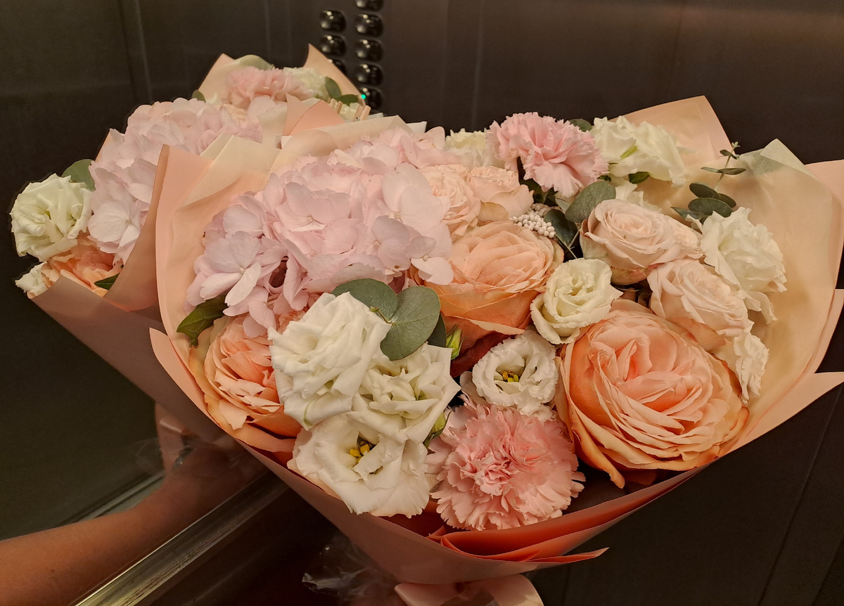 Вот такой красивый букет забрала.