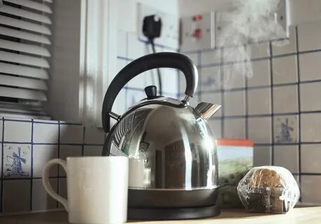 Чайник на кухне главный, всему голова. Фото из интернета 