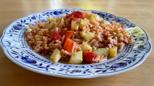 Рис с кабачками, помидорами, сладким перцем Сытно, можно обойтись без мяса, рыбы