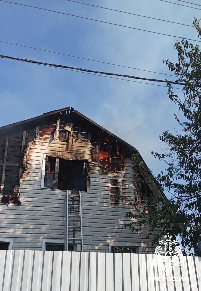    Очередная заброшка сгорела в Петрозаводске (ФОТО)МЧС России