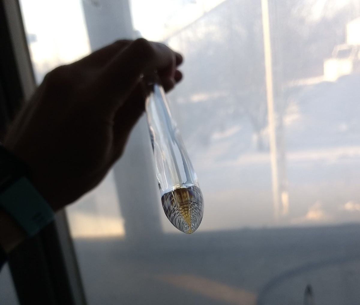 © AndreyTheSparrow / Wikimedia Commons / CC BY 4.0 (Преформа для оптического волокна)